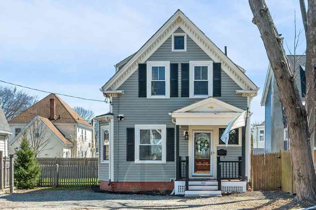 Homes For Sale - 185 Burrill Street<br/> Swampscott, MA 01907