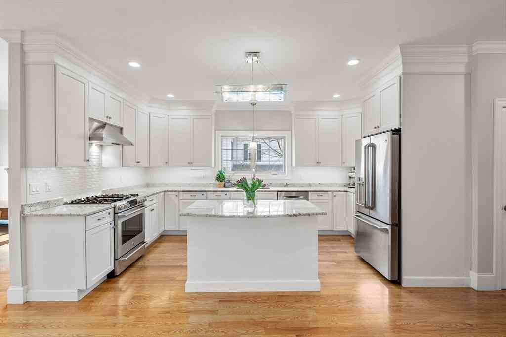 Condo For Sale - 198 Lowell St #1<br/> Waltham, MA 02453