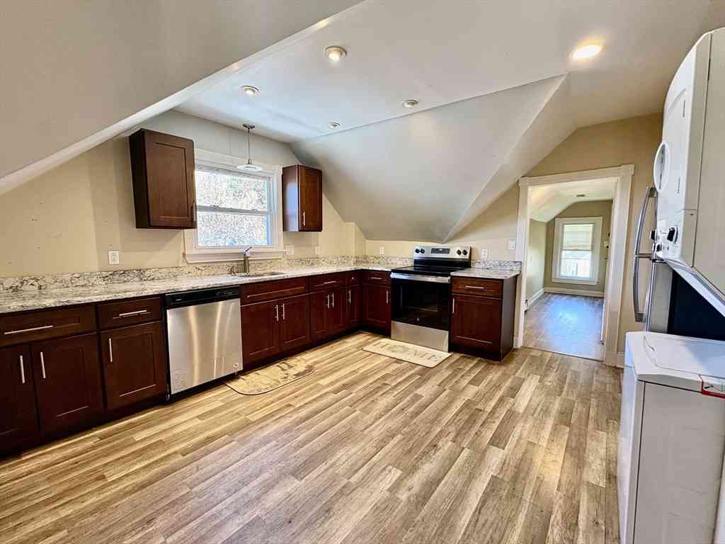 Homes For Rent - 980 Washington #2<br/> Stoughton, MA 02072