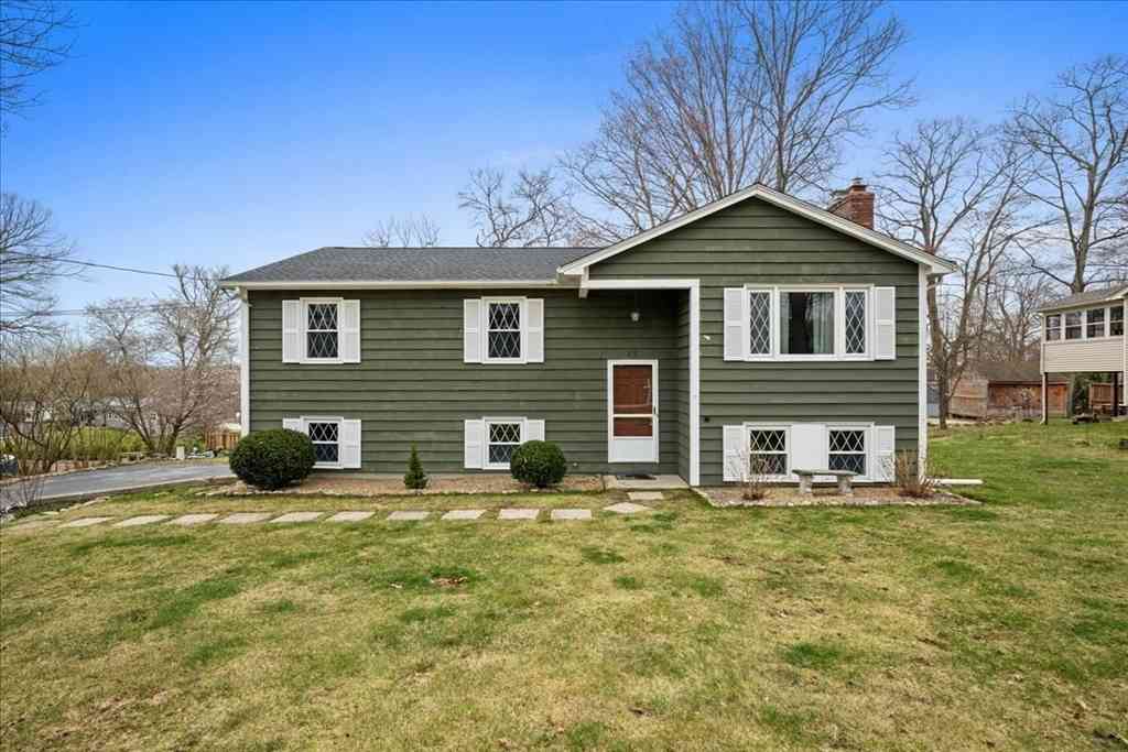 Homes For Sale - 20 Jaybee Ave<br/> Worcester County, Dudley, MA 01571