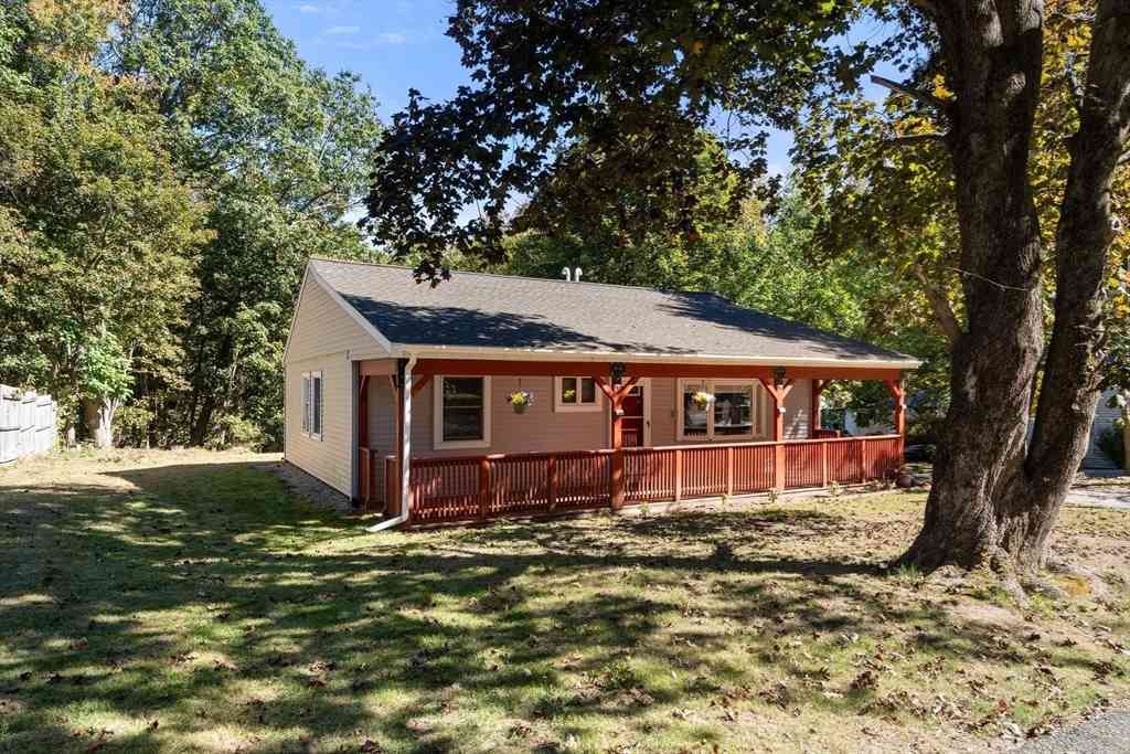 Homes For Sale - 18 Edgewood, Dr<br/> Worcester County, Holden, MA 01520