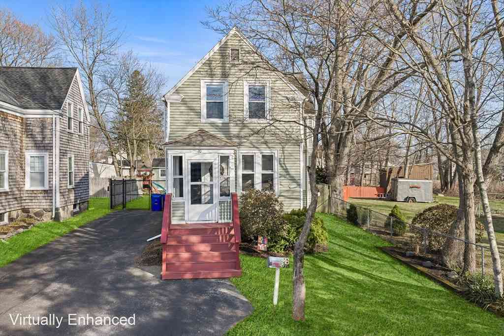 Homes For Sale - 20 Emerson St<br/> Plymouth County, Rockland, MA 02370