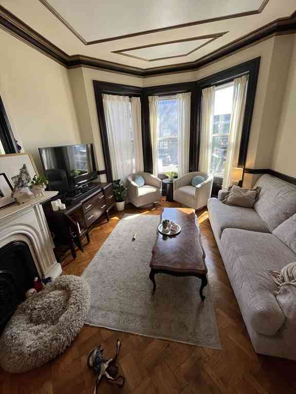 Apartment For Rent - 554 East Broadway #1<br/> Boston, MA 02127