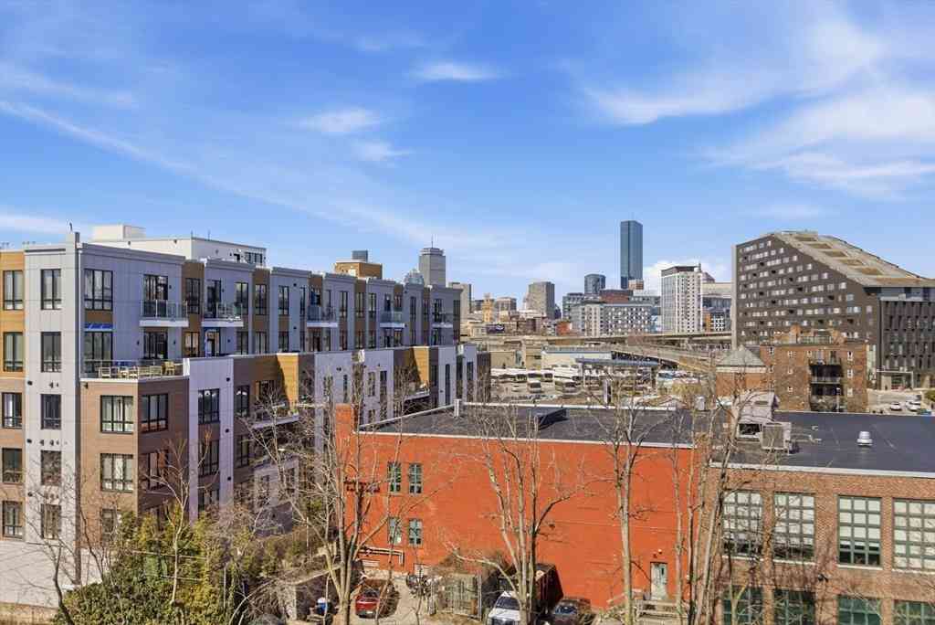 Condo For Sale - 171 W 4th St #7<br/> Boston, MA 02127
