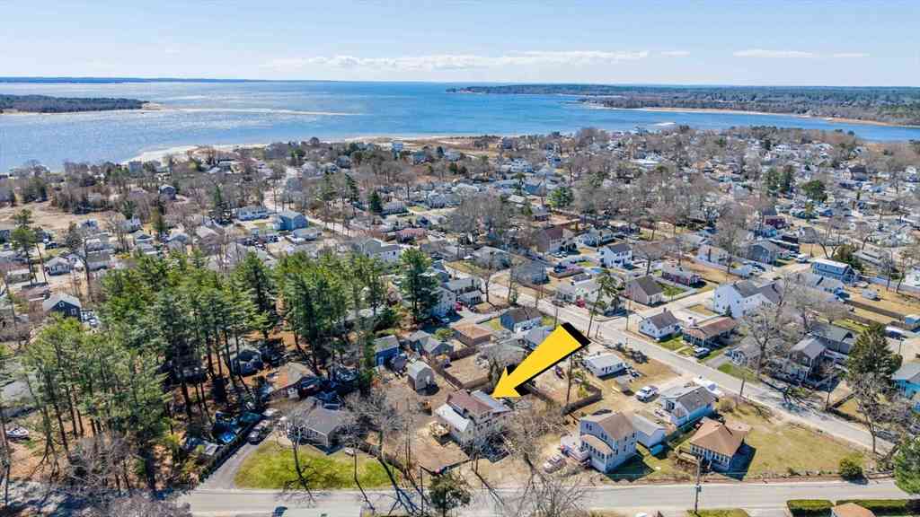 Homes For Sale - 5 Pilgrim Ave<br/> Wareham, MA 02571