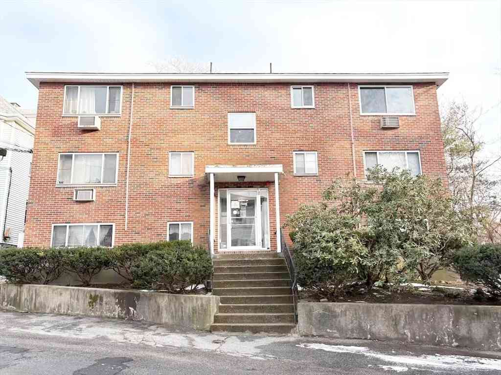 Condo For Rent - 6 Norumbega Terrace #12<br/> Waltham, MA 02453