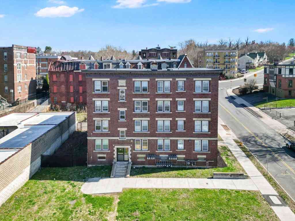 Homes For Rent - 120-122 Central St<br/> Springfield, MA 01105