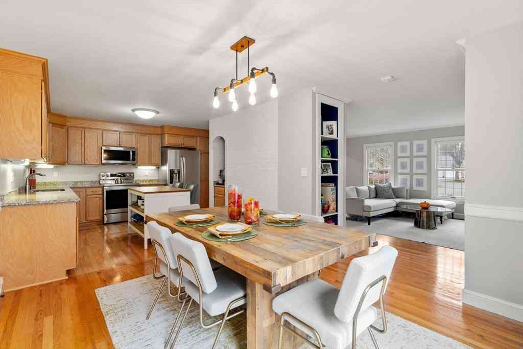 Condo For Sale - 5 Prentiss Place #UNIT 5<br/> Medfield, MA 02052