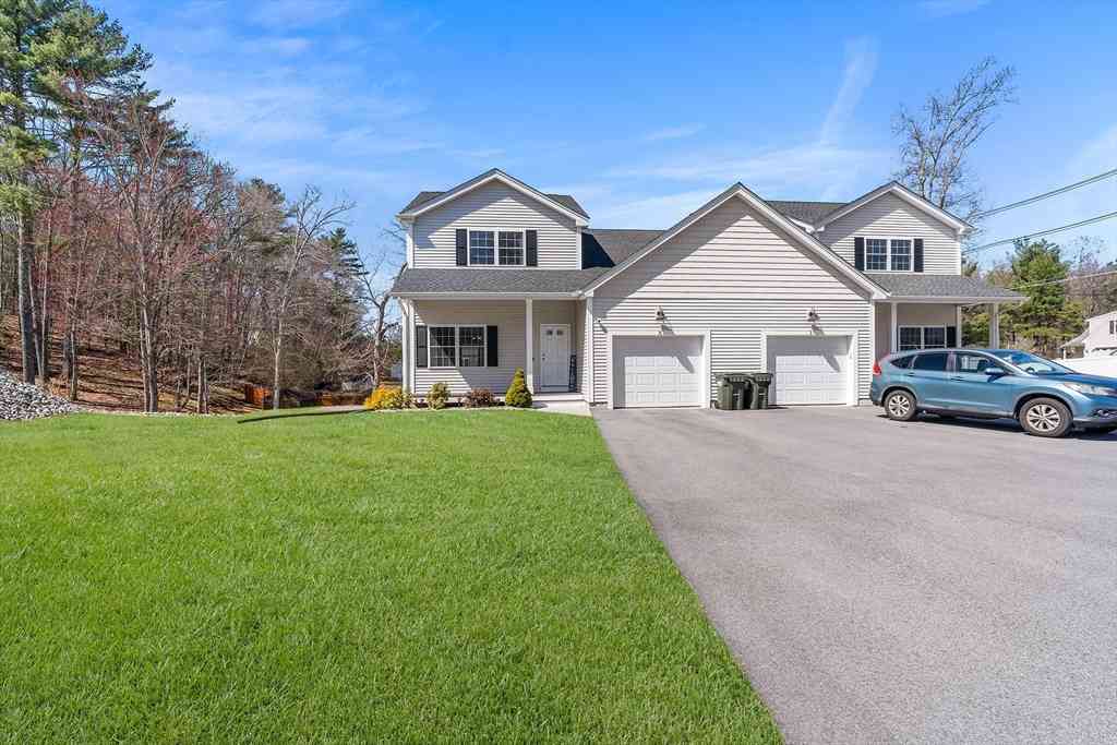 Condo For Sale - 3 William Dr #3<br/> Worcester County, Douglas, MA 01516