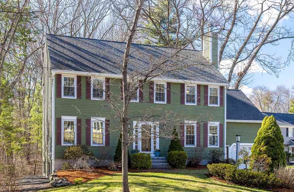 Homes For Sale - 36 Lindsay Lane<br/> Middlesex County, Reading, MA 01867