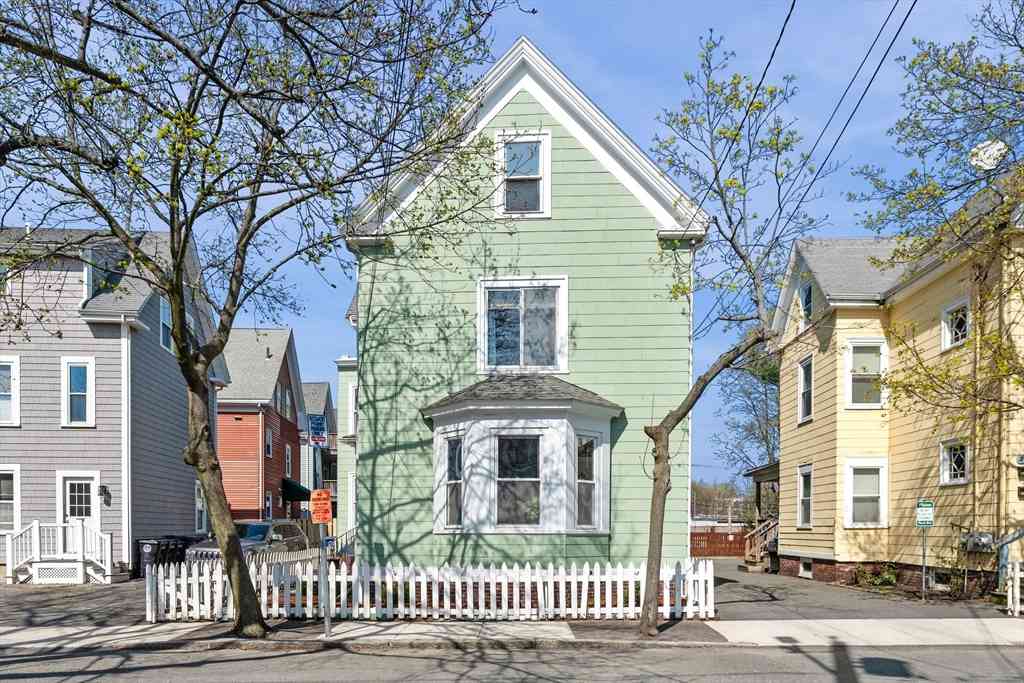 Multifamily For Rent - 1 English St<br/> Salem, MA 01970