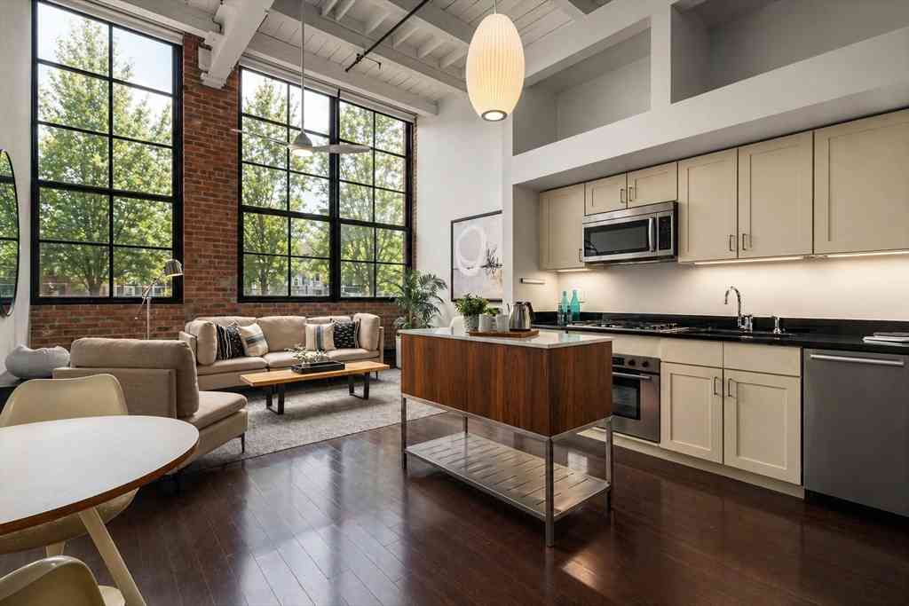 Condo For Sale - 1 Aberdeen Way #109<br/> Cambridge, MA 02138