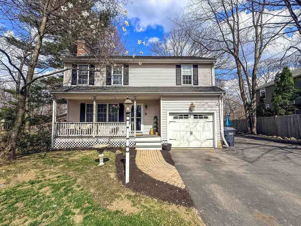 Homes For Sale - 2 Larson Rd<br/> Worcester County, Milford, MA 01757