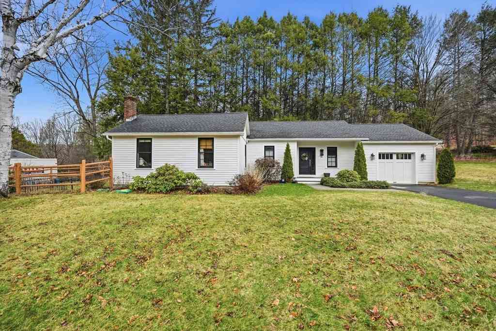 Homes For Sale - 54 Huntington Rd<br/> Hampshire County, Hadley, MA 01035