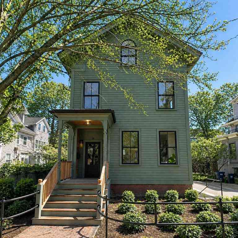 Condo For Sale - 18 Clinton Street #FRONT<br/> Cambridge, MA 02139