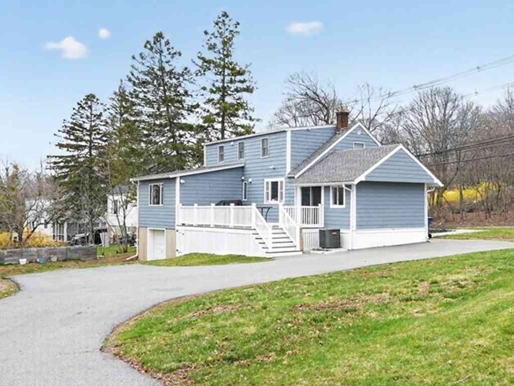 Homes For Sale - 29 Elliott St<br/> Danvers, MA 01923