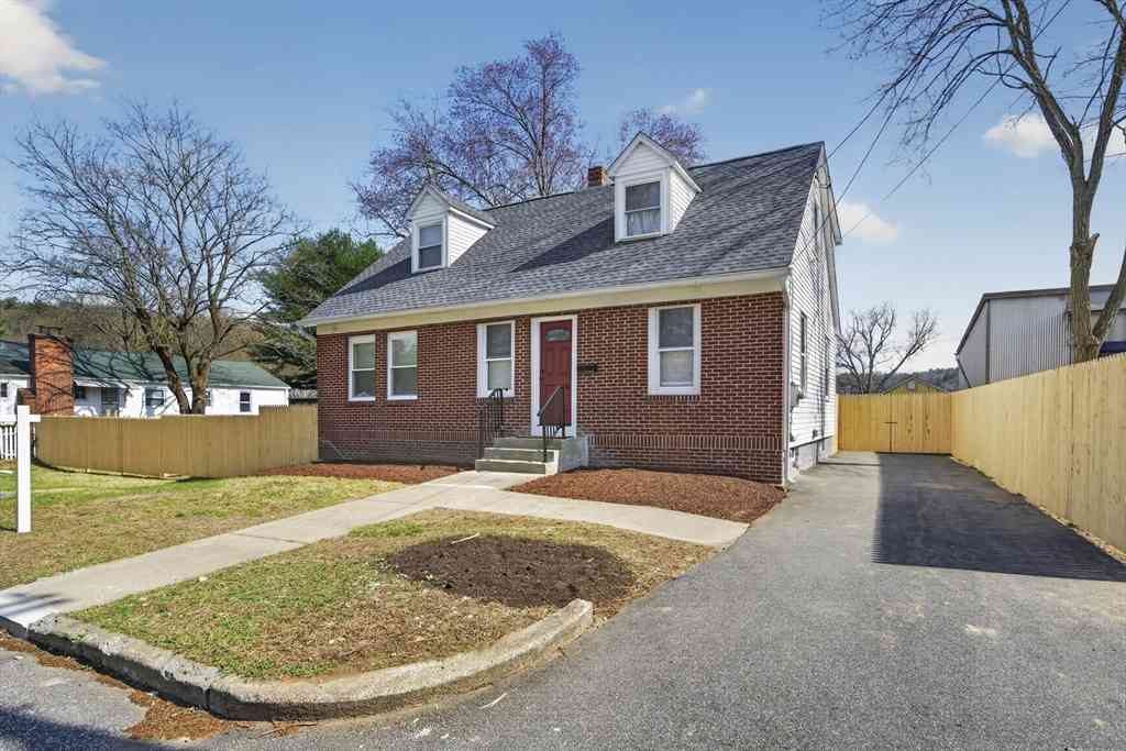 Homes For Sale - 1029 Wilson<br/> Palmer, MA 01069