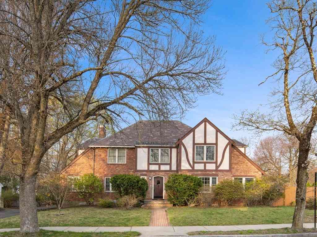 Homes For Sale - 5 Evelyn Rd<br/> Middlesex County, Newton, MA 02468