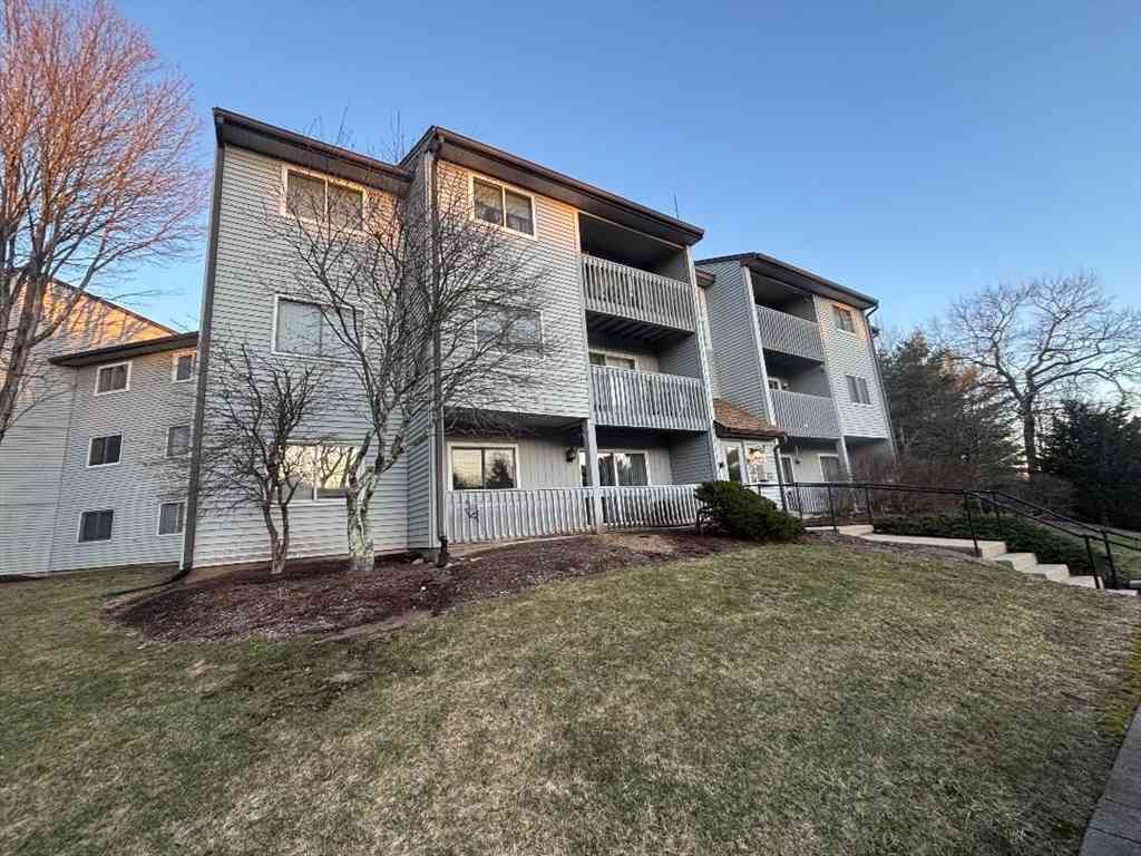 Condo For Sale - 1803 Franklin Crossing Rd #1803<br/> Norfolk County, Franklin, MA 02038