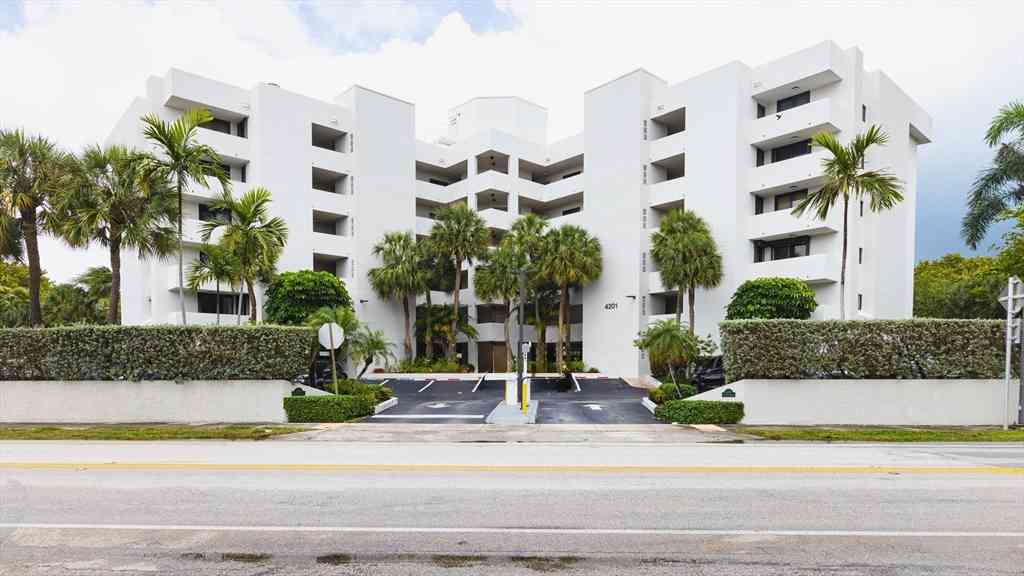 Condo For Sale - 4201 North Ocean #402<br/> Fort Lauderdale, FL 33019