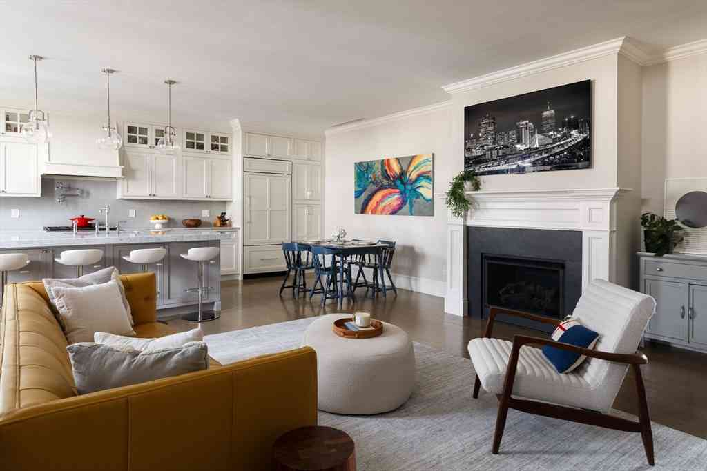 Condo For Sale - 72 Washington Street #1<br/> Boston, MA 02129