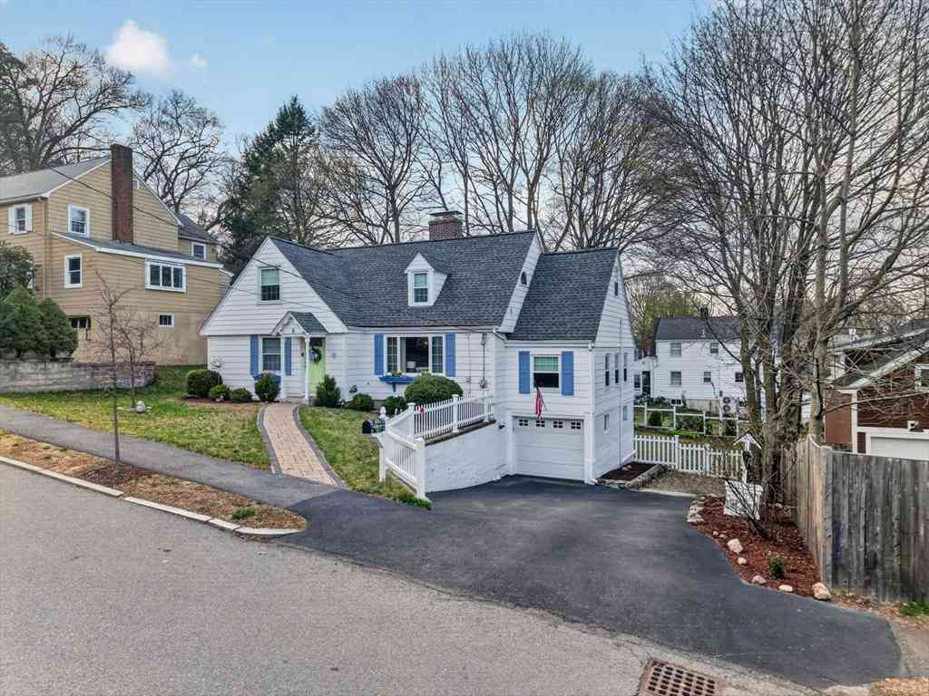 Homes For Sale - 3 Western Ave<br/> Middlesex County, Wakefield, MA 01880