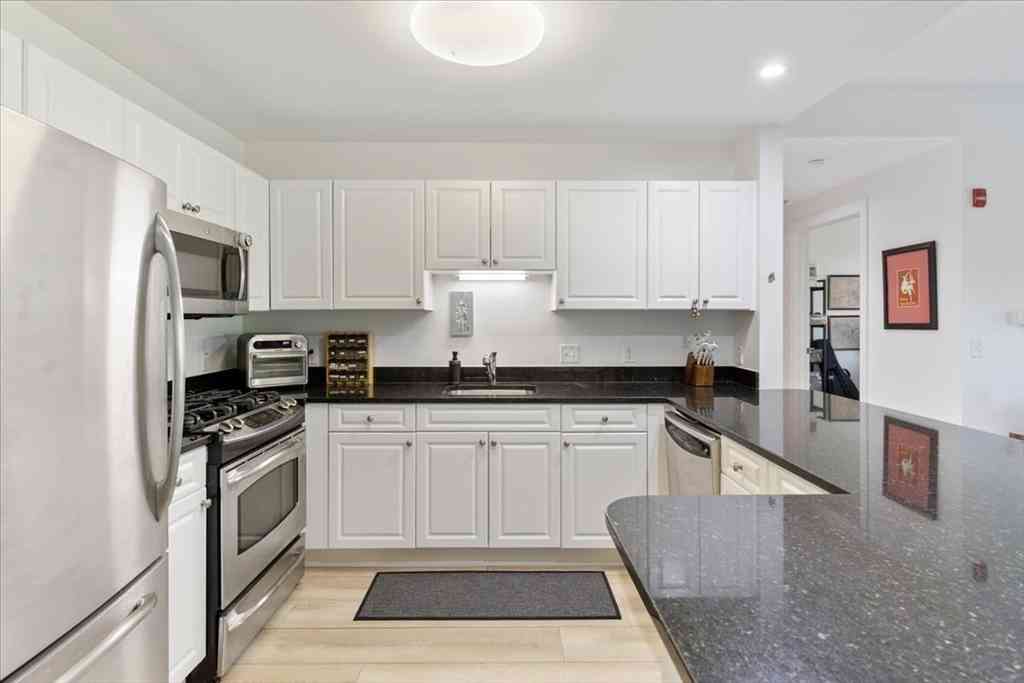 Condo For Sale - 614 Pond St #1303<br/> Norfolk County, Braintree, MA 02184