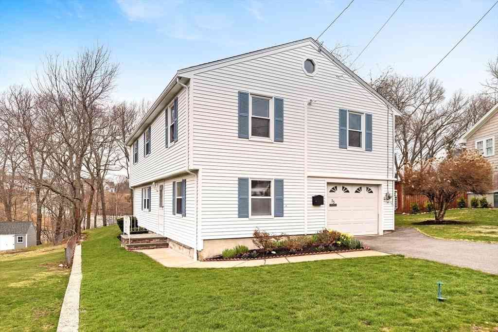 Homes For Sale - 35 Ravenna Avenue<br/> Salem, MA 01970
