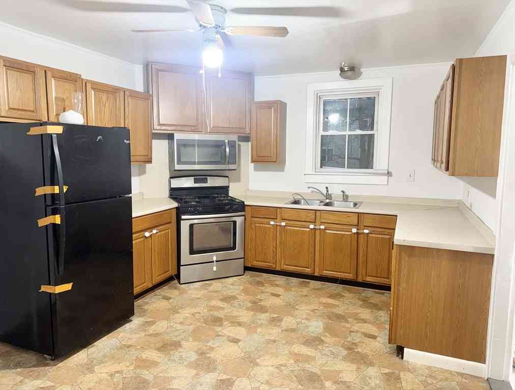 Apartment For Rent - 26 Charles St #2<br/> Whitman, MA 02382