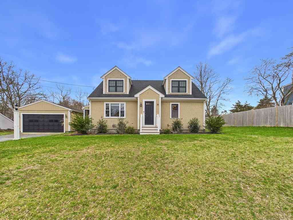 Homes For Sale - 18 Shaker Rd.<br/> Dartmouth, MA 02747