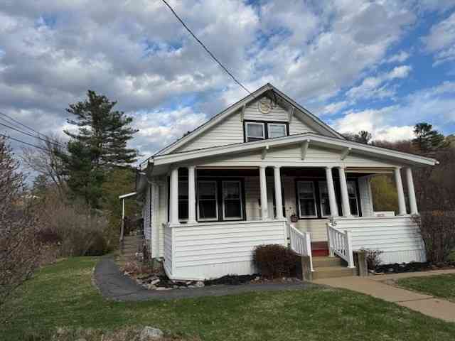 Homes For Sale - 5 Salem Street<br/> Worcester County, Spencer, MA 01562