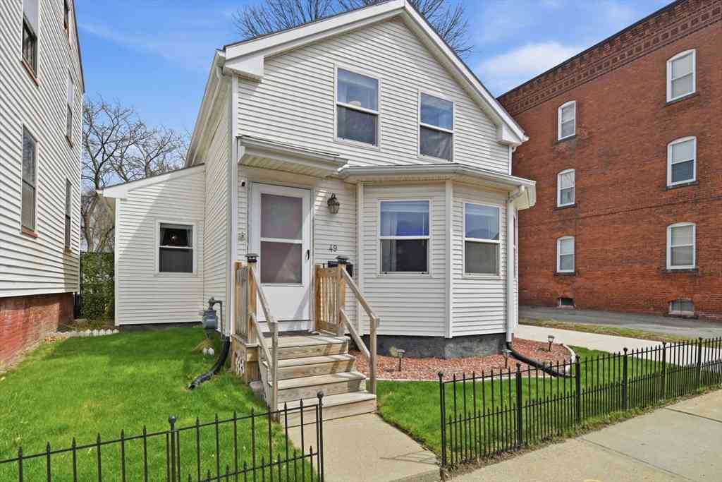 Homes For Sale - 49 West St<br/> Chicopee, MA 01013