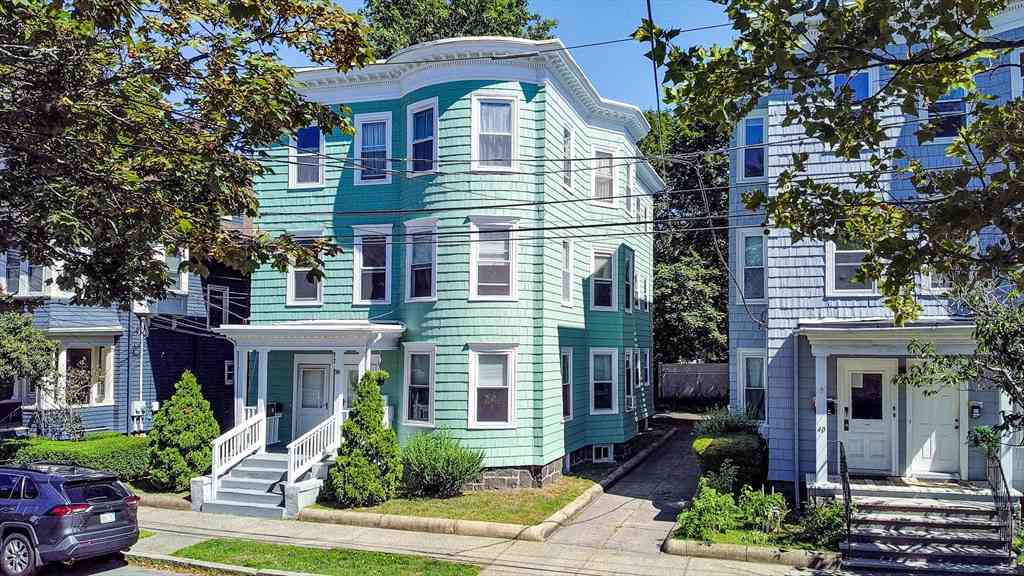 Condo For Sale - 38 Cherry St #1<br/> Lynn, MA 01902
