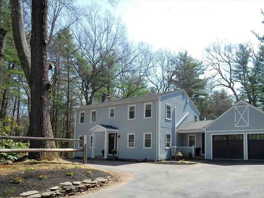 Homes For Sale - 747 Old Marlboro Rd<br/> Concord, MA 01742