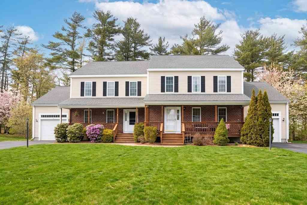 Condo For Sale - 4 Justines Way #4<br/> Middleboro, MA 02346