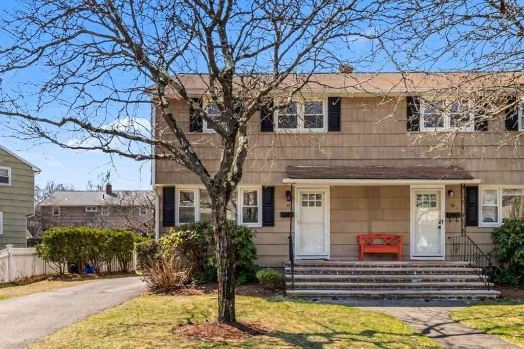 Condo For Sale - 17 Charles Rd #17<br/> Winchester, MA 01890