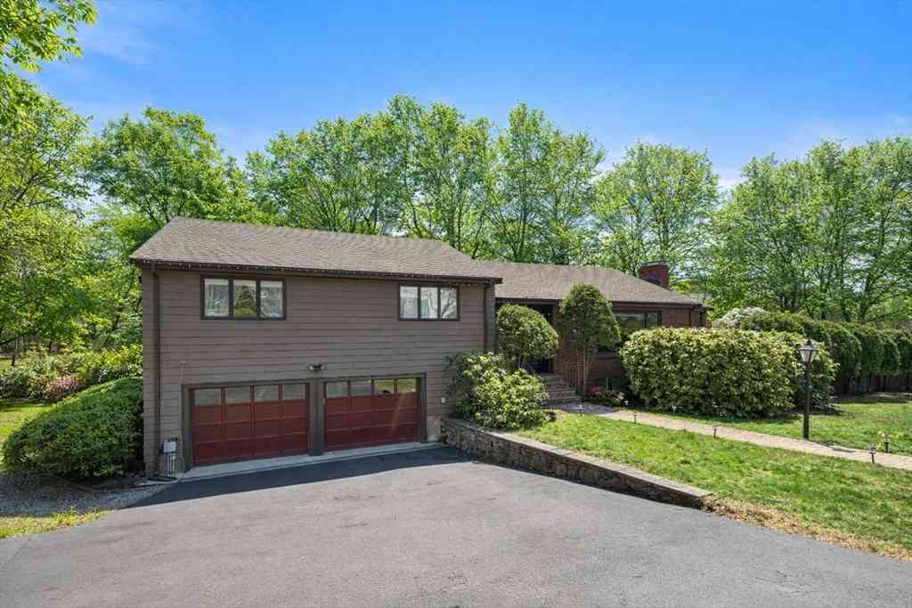 Homes For Rent - 10 Stonewood Dr<br/> Newton, MA 02459