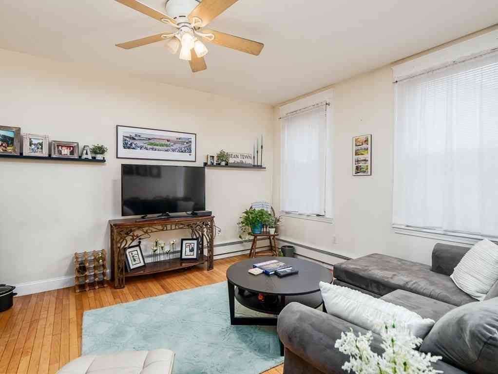 Homes For Rent - 546 East 8th Street #1<br/> Boston, MA 02127