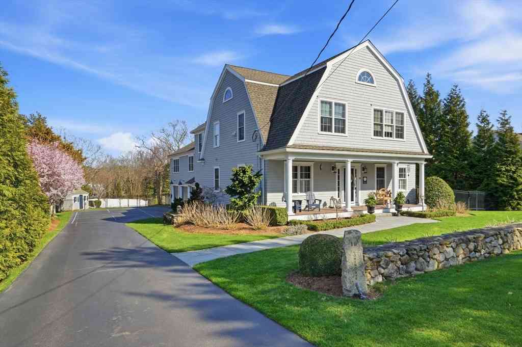 Homes For Sale - 10 Loring Ave<br/> Plymouth County, Kingston, MA 02364