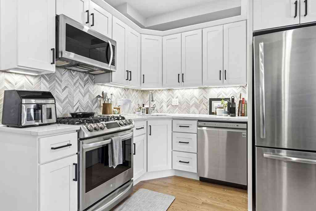 Condo For Sale - 120 Bremen St #1<br/> Boston, MA 02128