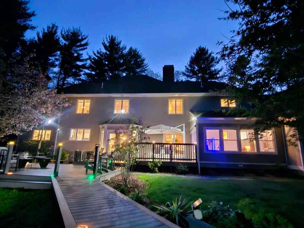 Homes For Sale - 40 Grand Hill Dr<br/> Dover, MA 02030