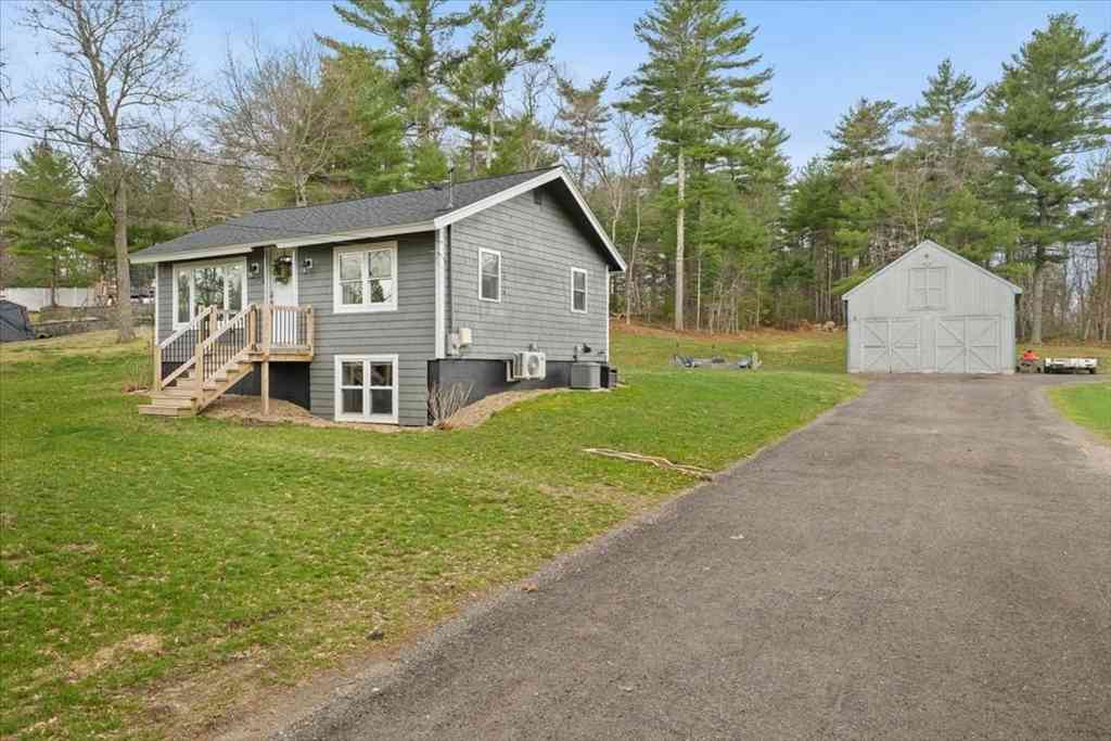 Homes For Sale - 287 Thompson St<br/> Middleboro, MA 02346