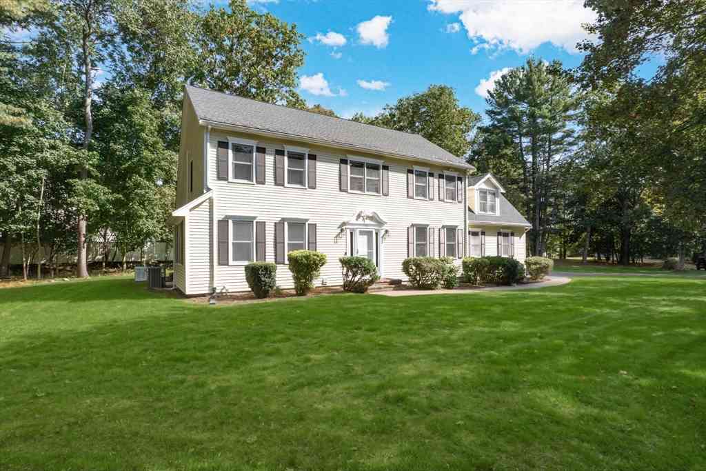 Homes For Sale - 128 Goulding Street<br/> Middlesex County, Holliston, MA 01746