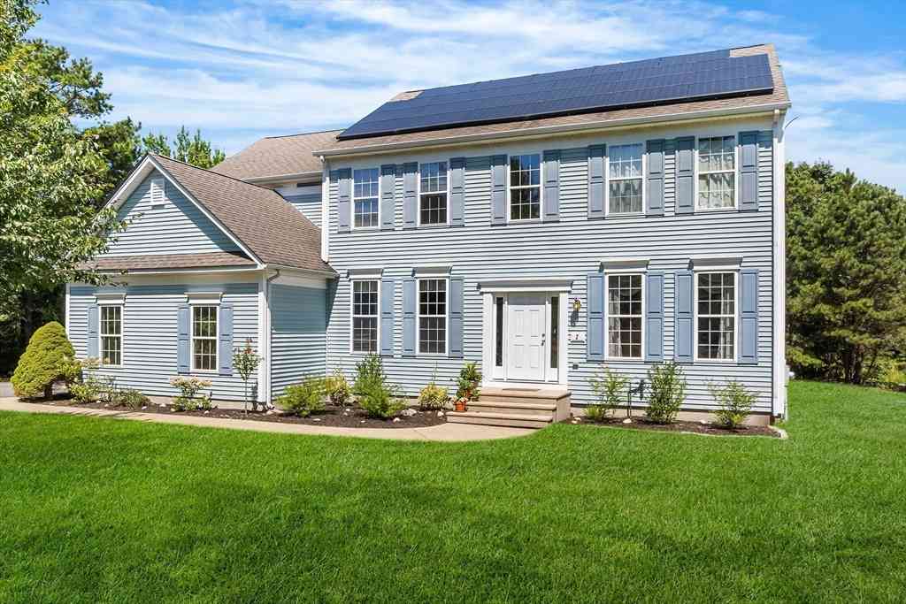 Homes For Sale - 2 Gabriel Ln<br/> Plymouth, MA 02360