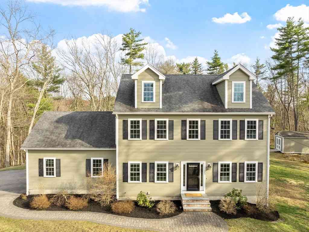 Homes For Sale - 149 Long Hill Rd<br/> Worcester County, Bolton, MA 01740