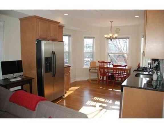 Apartment For Rent - 14 Homer Street #3<br/> Brookline, MA 02446