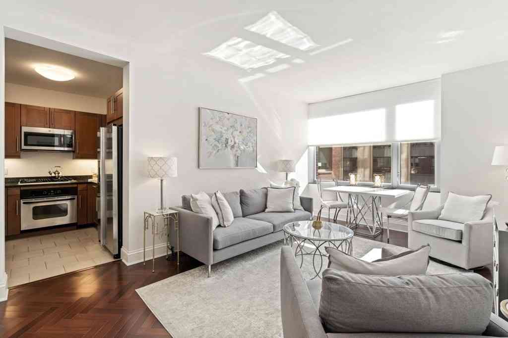 Condo For Sale - 1 Charles St S #601<br/> Boston, MA 02116