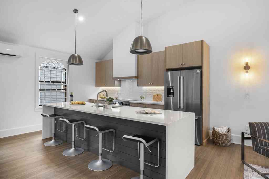 Condo For Sale - 132 - 134 Elm Street #132<br/> Marblehead, MA 01945