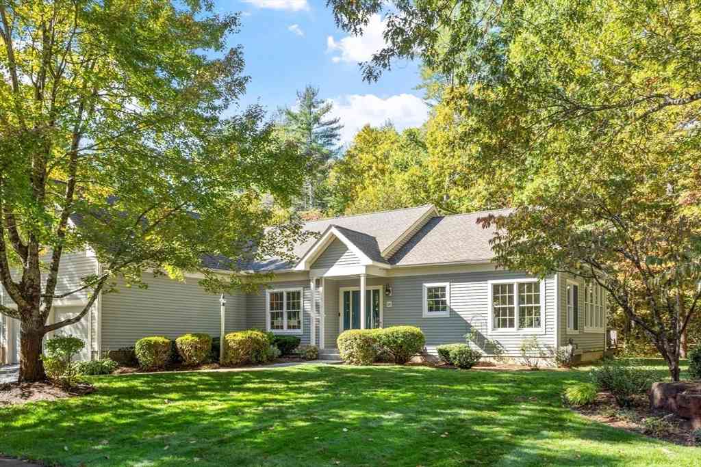 Condo For Sale - 14 Stonegate Ln #14<br/> Bedford, MA 01730