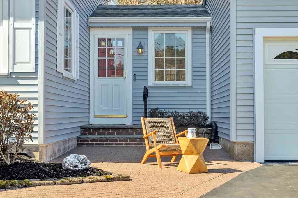 Homes For Sale - 6 Blueberry Hill Road<br/> Groveland, MA 01834